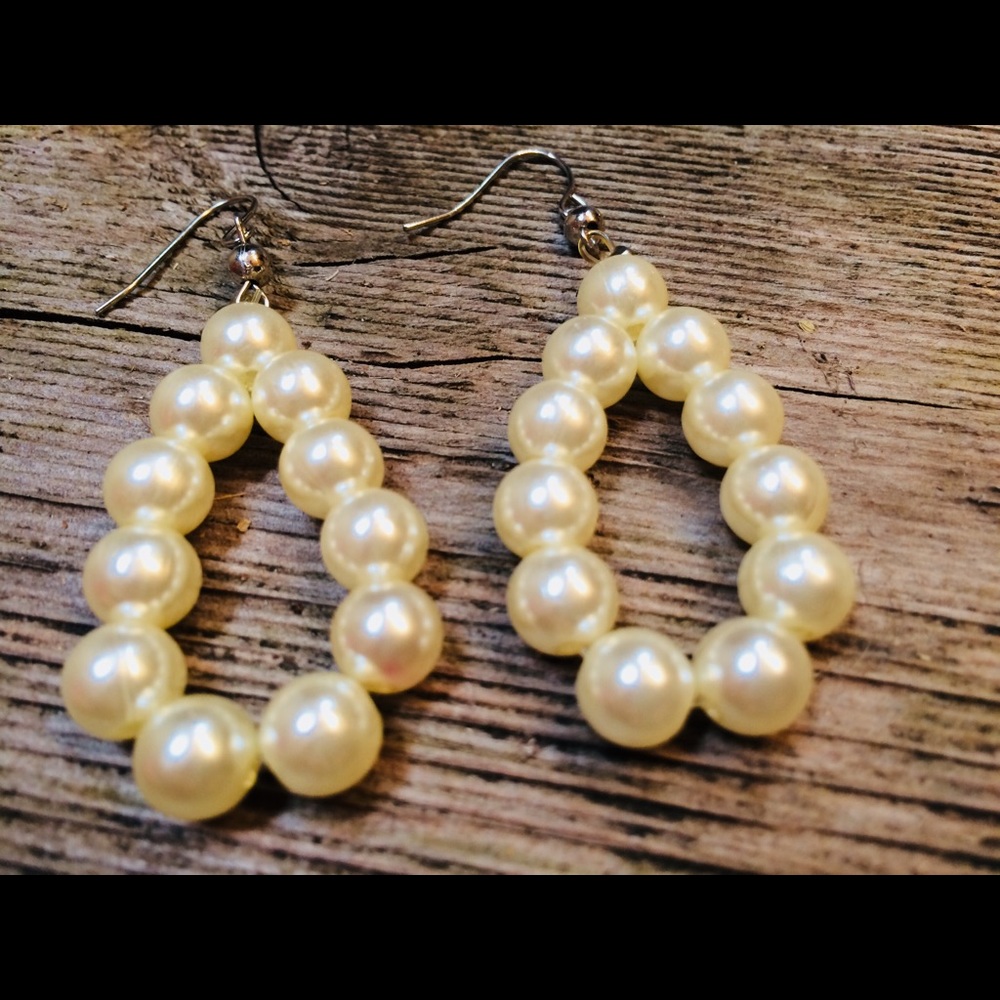 BCBG pearl earrings